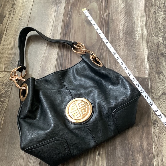 Marshallβs leather Shoulder Bag - Picture 12 of 13